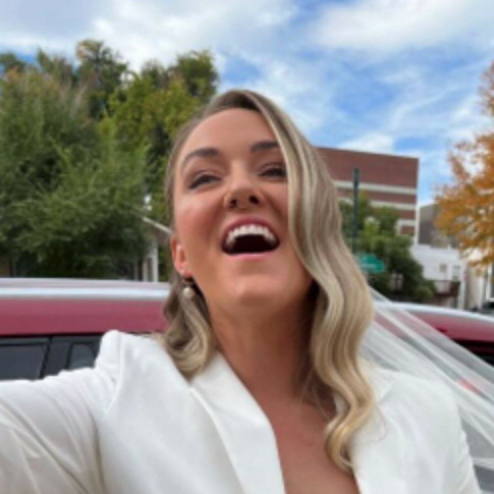 Meet your Posher, Alyssa